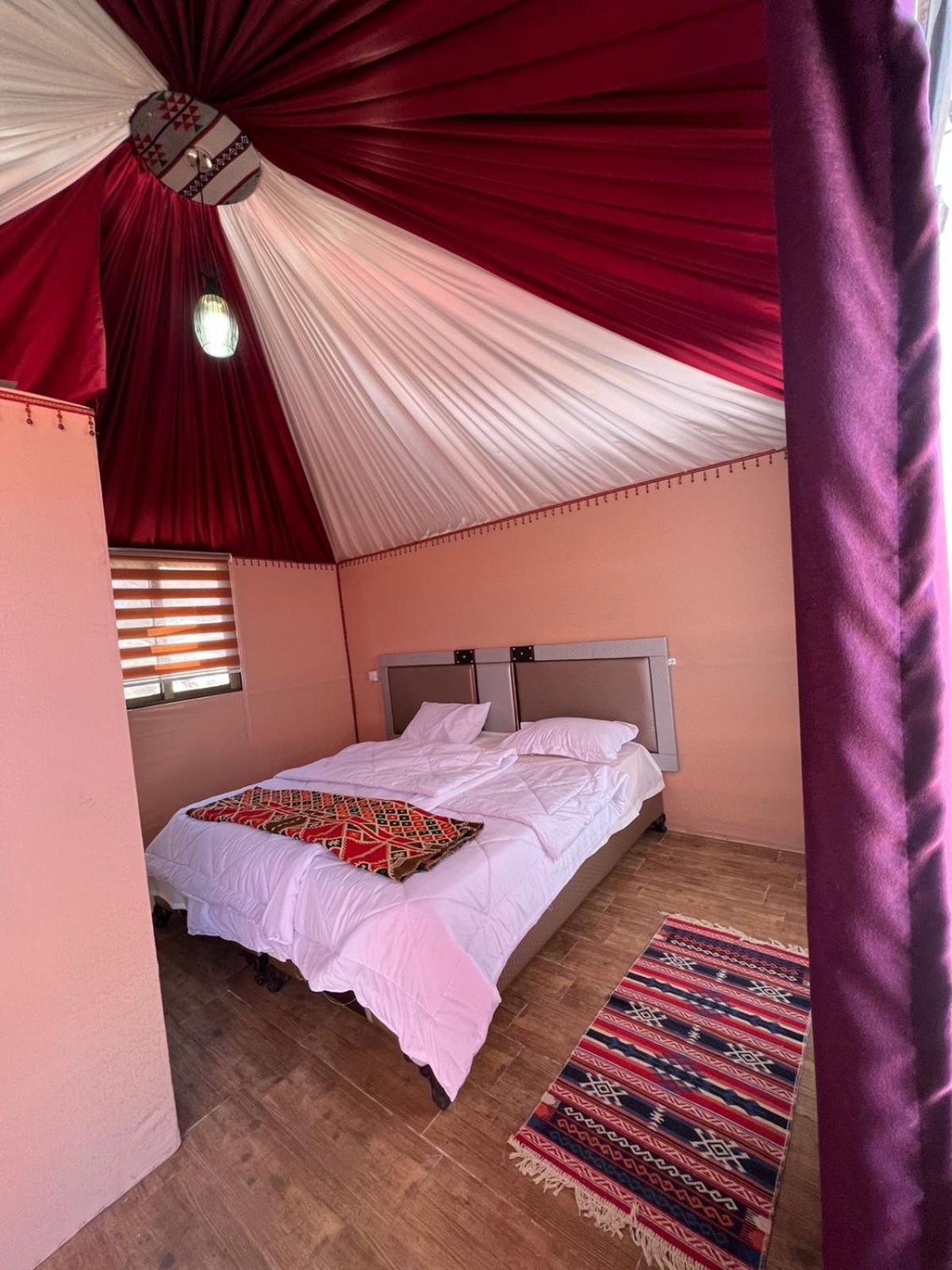 Hotel Bedouin Life Camp à Wadi Rum Extérieur photo