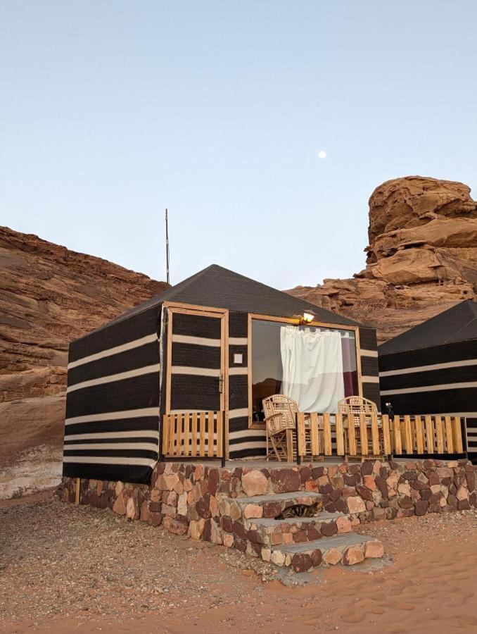 Hotel Bedouin Life Camp à Wadi Rum Extérieur photo
