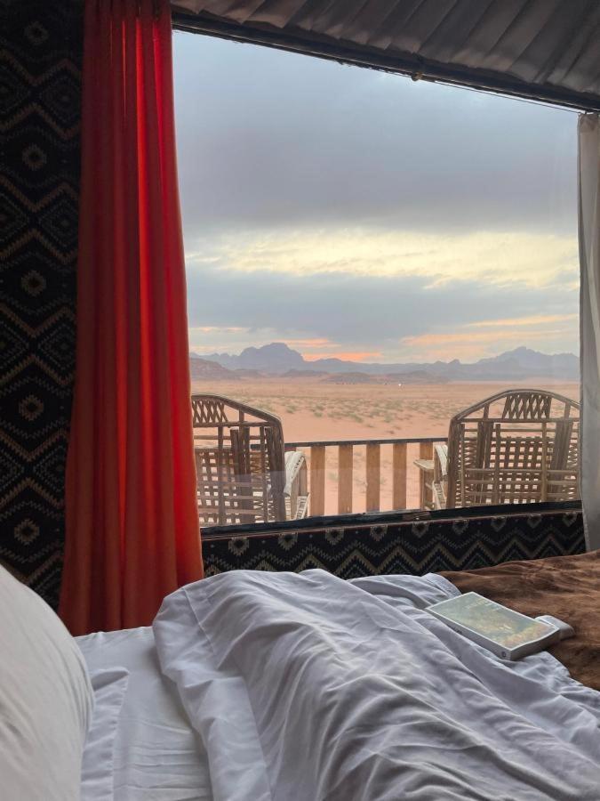 Hotel Bedouin Life Camp à Wadi Rum Extérieur photo