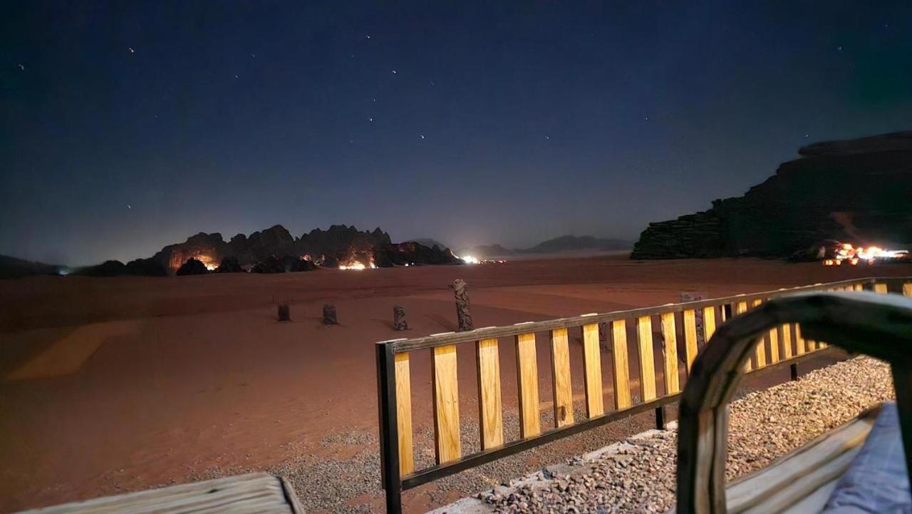 Hotel Bedouin Life Camp à Wadi Rum Extérieur photo