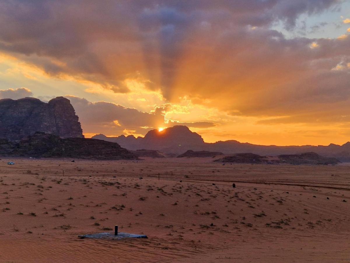 Hotel Bedouin Life Camp à Wadi Rum Extérieur photo