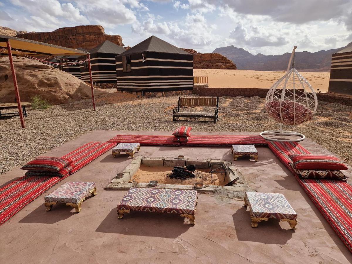 Hotel Bedouin Life Camp à Wadi Rum Extérieur photo