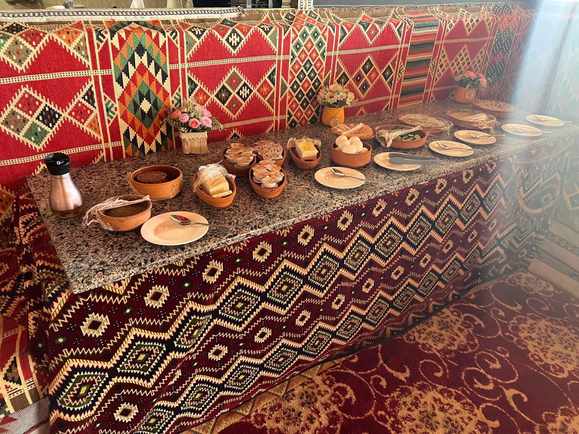 Hotel Bedouin Life Camp à Wadi Rum Extérieur photo