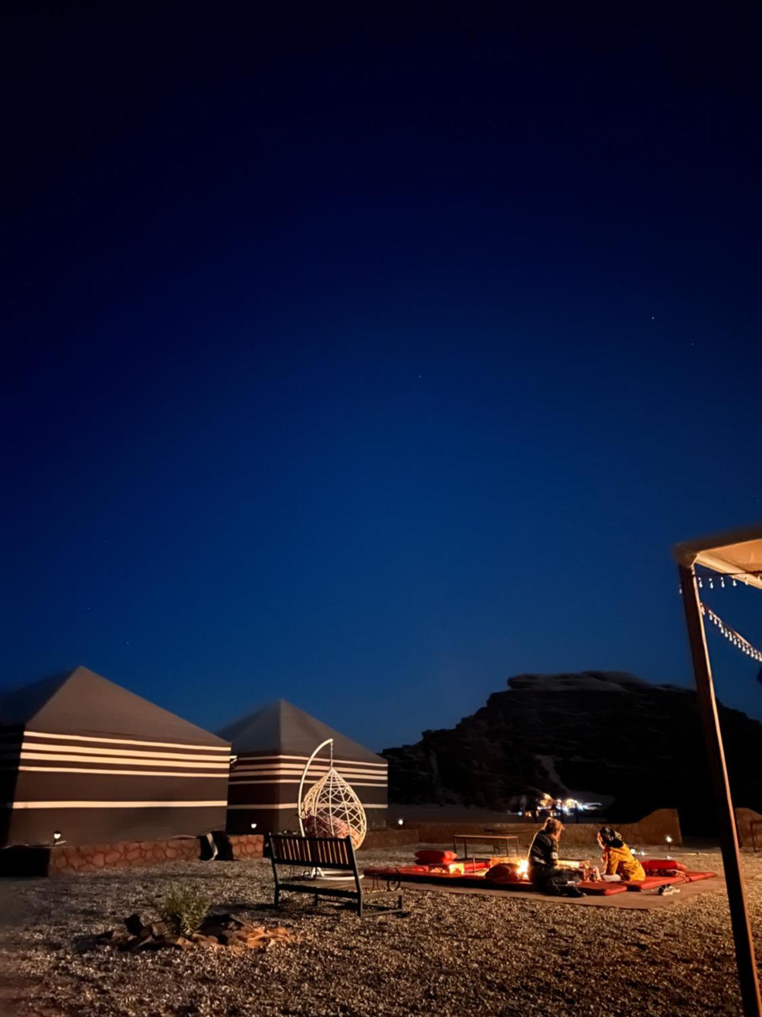 Hotel Bedouin Life Camp à Wadi Rum Extérieur photo