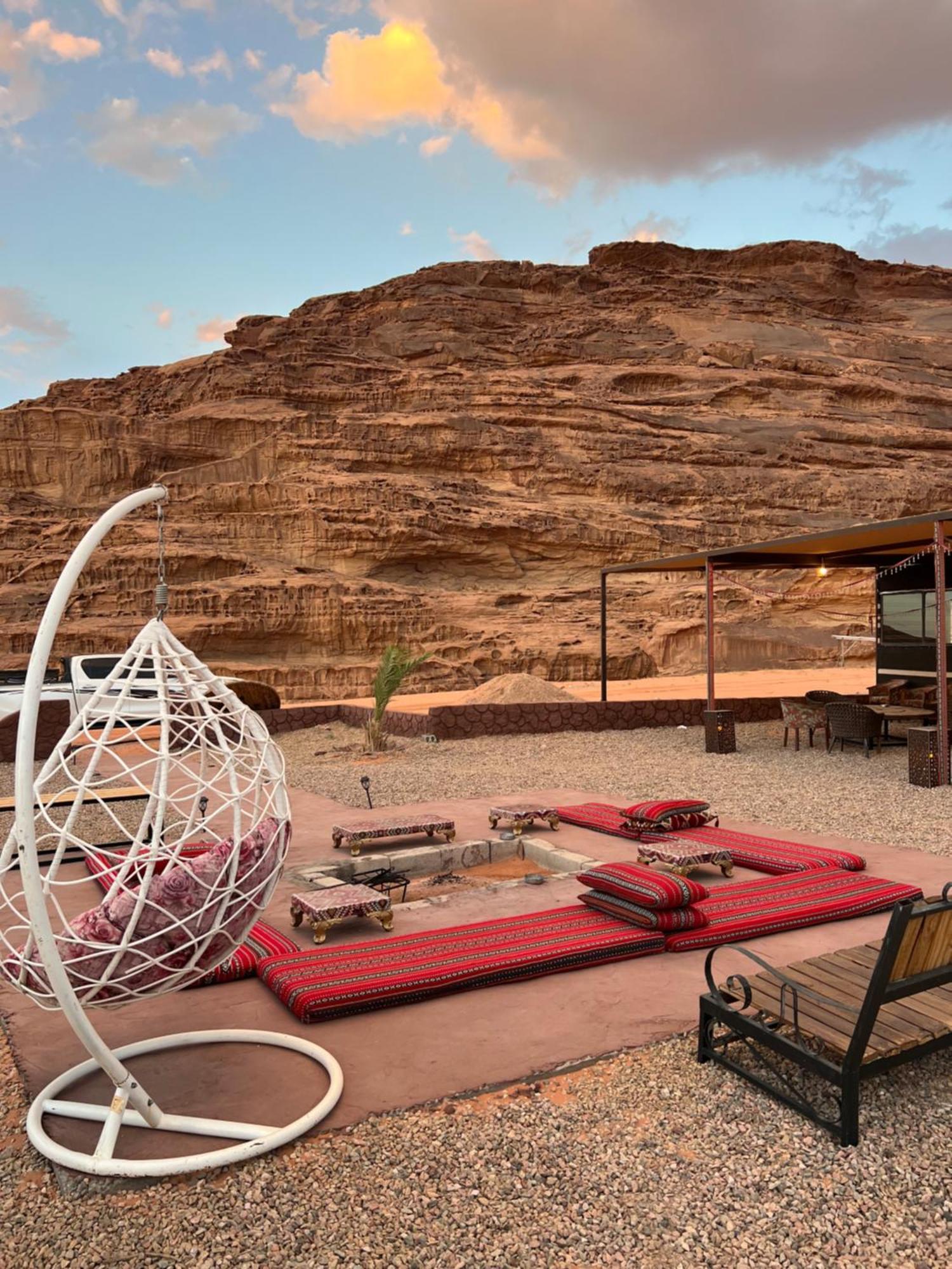 Hotel Bedouin Life Camp à Wadi Rum Extérieur photo