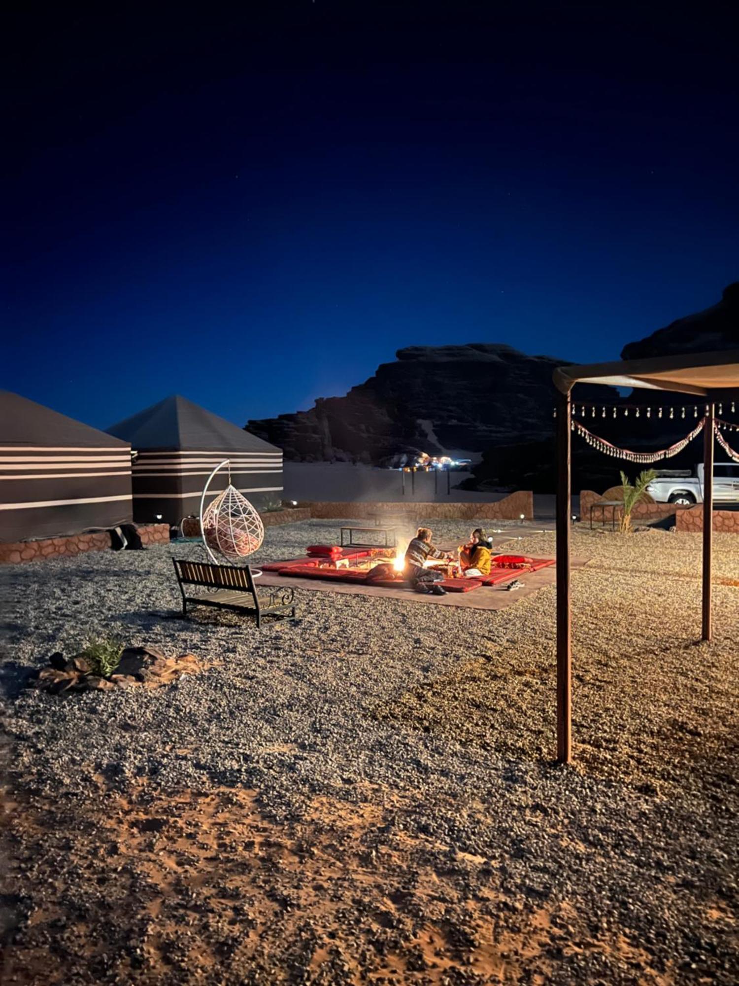 Hotel Bedouin Life Camp à Wadi Rum Extérieur photo